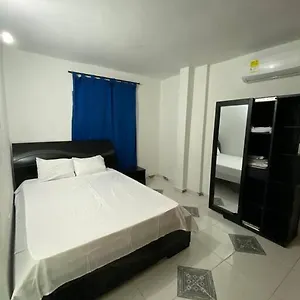  Apartamento Apartamento Entero 5 Min Del Aeropuerto Y Playas ! Colombia